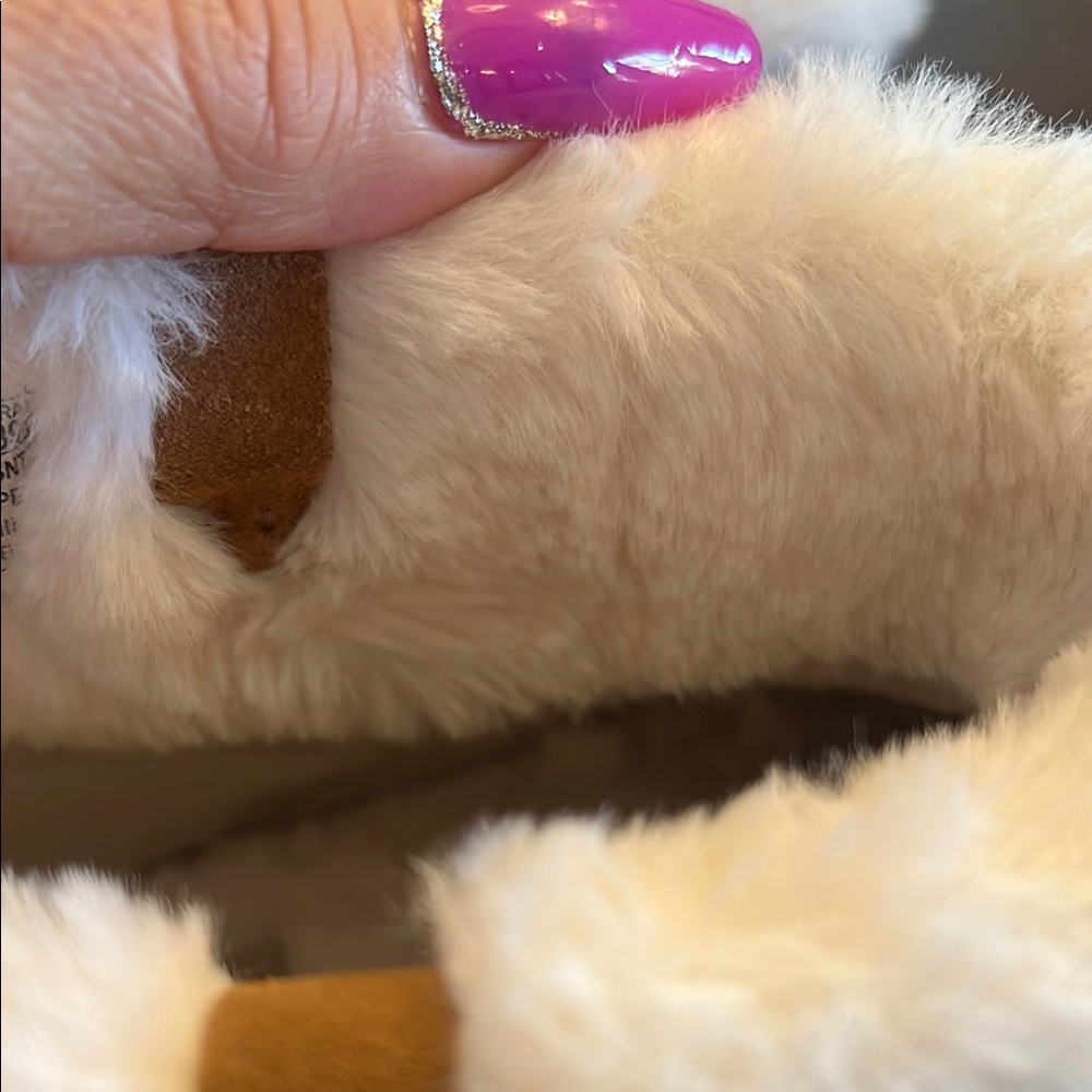 Skechers Tan and White Winter Boots with Fleece Accents - Picture 11 of 11